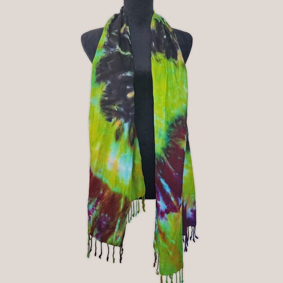 NWT Zira Green & Black Tie Dye Scarf Fringe Rayon Wrap 20x70 Hand-Dyed - Picture 4 of 5